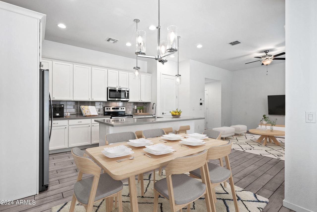 901 S Smith Rd. #1012, Tempe, AZ 85281
