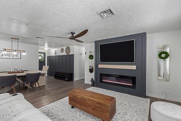 6218 W Zoe Ella Way, Glendale, AZ 85306