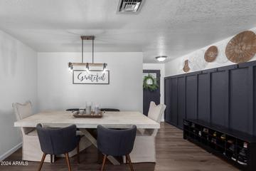 6218 W Zoe Ella Way, Glendale, AZ 85306