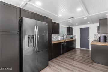 6218 W Zoe Ella Way, Glendale, AZ 85306