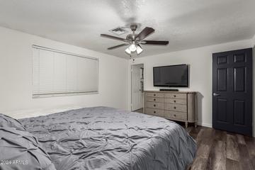 6218 W Zoe Ella Way, Glendale, AZ 85306