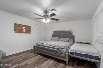 6218 W Zoe Ella Way, Glendale, AZ 85306