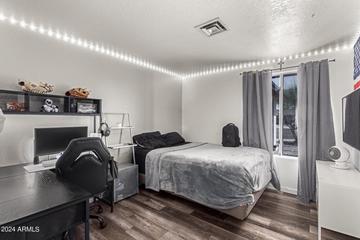 6218 W Zoe Ella Way, Glendale, AZ 85306