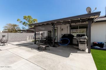 6218 W Zoe Ella Way, Glendale, AZ 85306