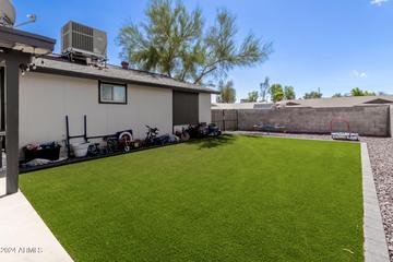 6218 W Zoe Ella Way, Glendale, AZ 85306
