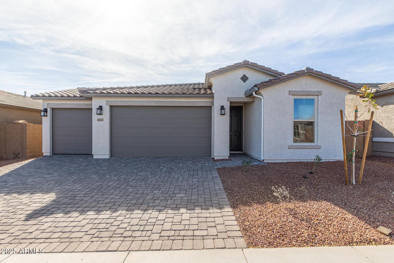 17845 W Blue Sky Dr., Surprise, AZ 85387