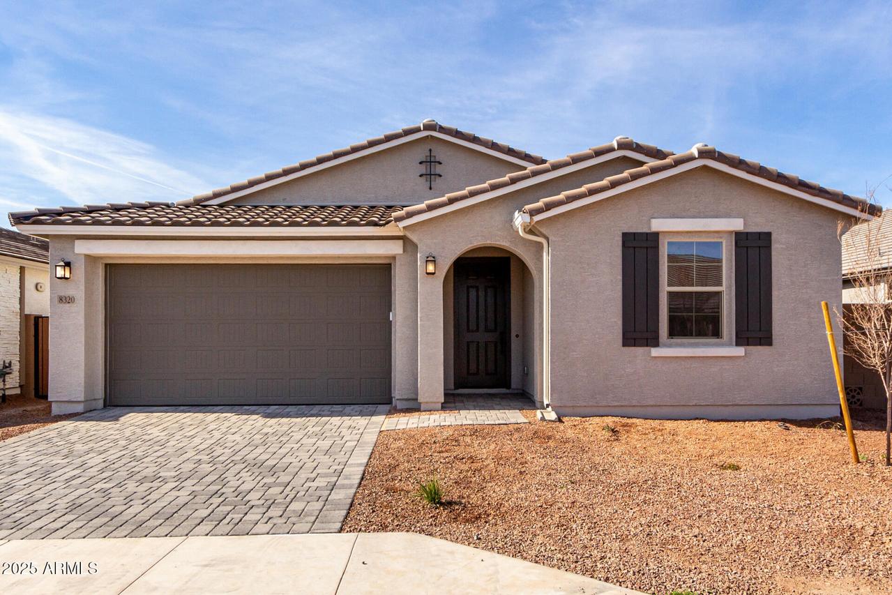 8320 N 54th Ln., Glendale, AZ 85302