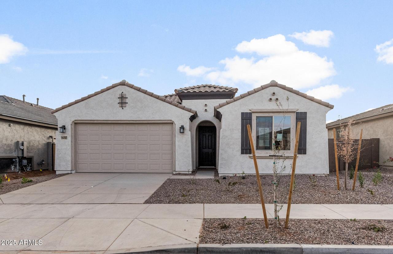 16707 W Whispering Wind Dr., Surprise, AZ 85387