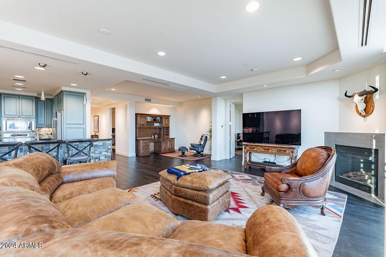 2211 E Camelback Rd. #505, Phoenix, AZ 85016