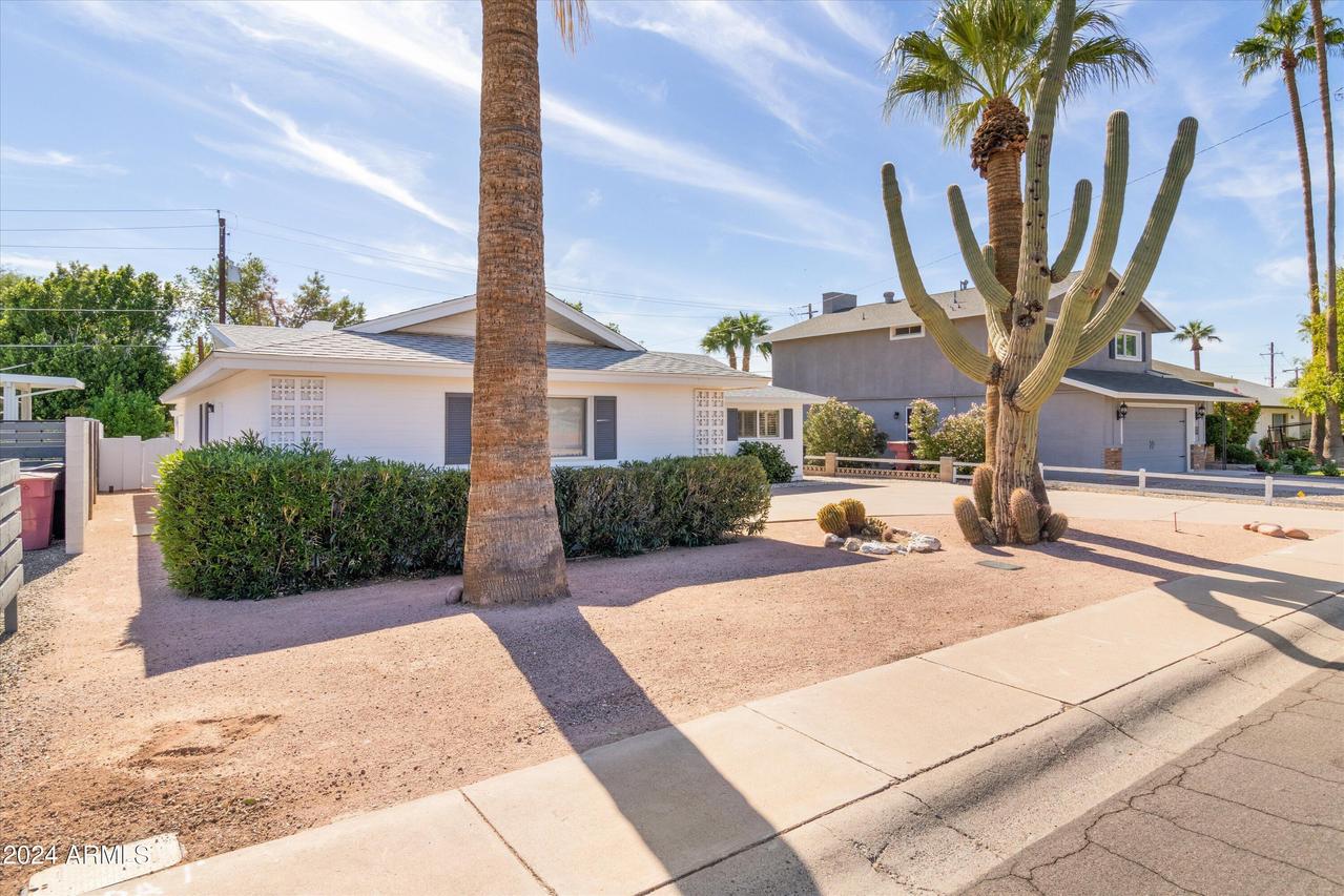 8413 E Jackrabbit Rd., Scottsdale, AZ 85250