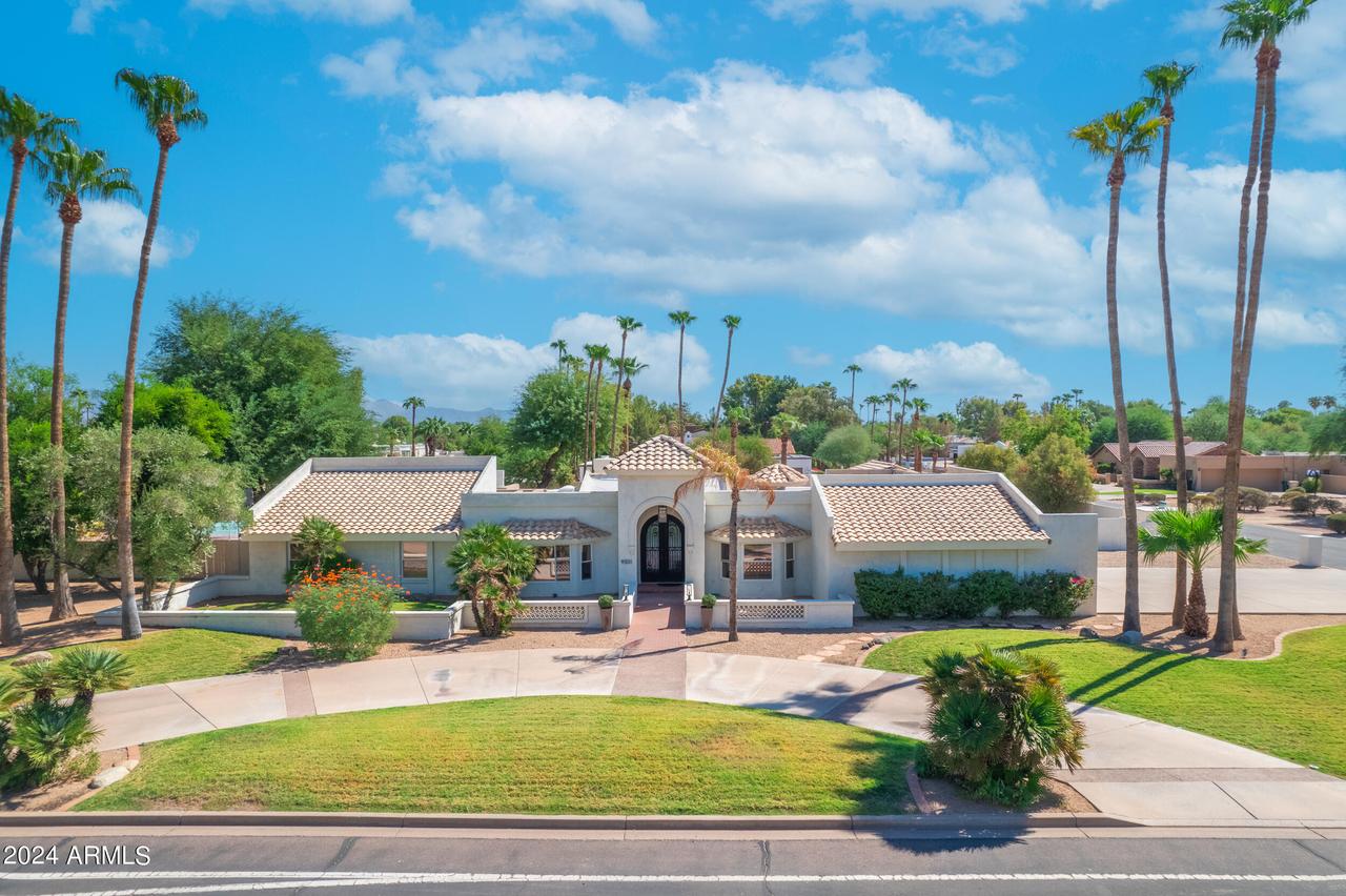 9501 N 52nd St., Paradise Valley, AZ 85253