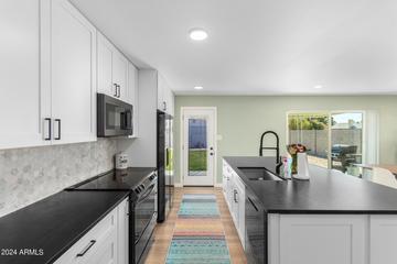 109 W Fairmont Dr., Tempe, AZ 85282