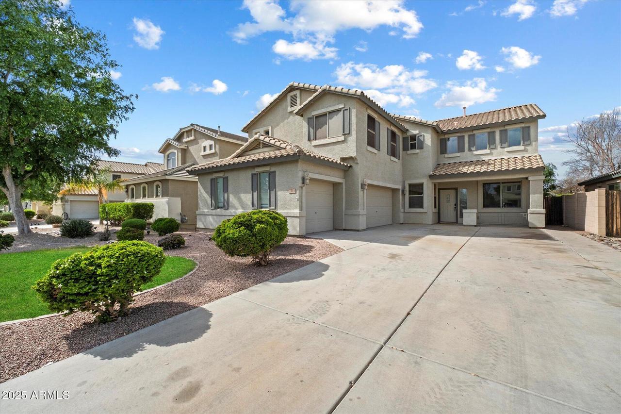 1392 E Baker Dr., San Tan Valley, AZ 85140