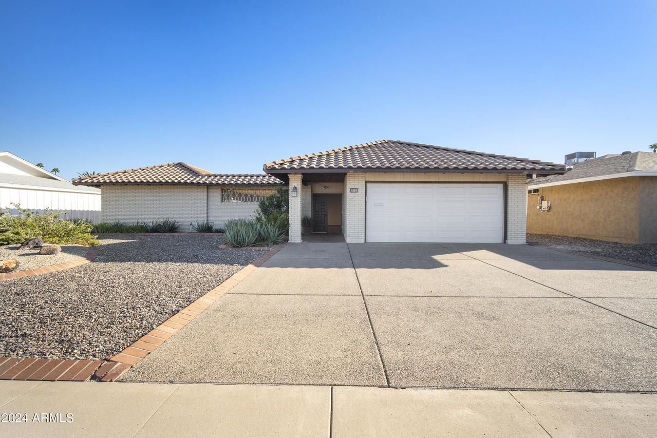 10101 W Cameo Dr., Sun City, AZ 85351
