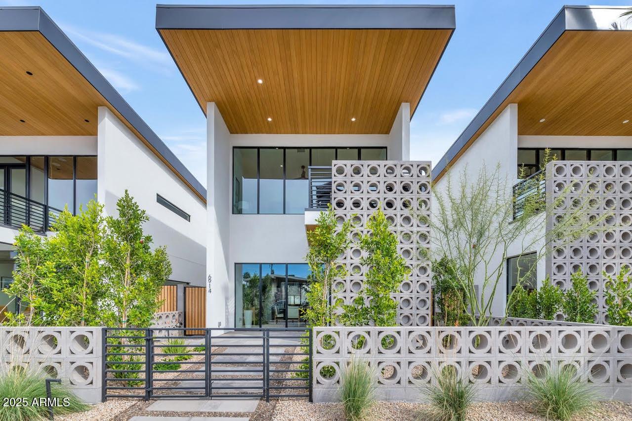 6914 E 2nd St., Scottsdale, AZ 85251