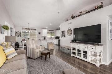 7205 E Jensen St., Mesa, AZ 85207