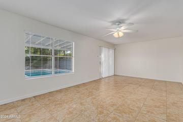 1527 E Topeka Dr., Phoenix, AZ 85024