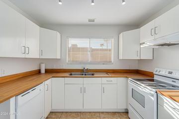 1527 E Topeka Dr., Phoenix, AZ 85024