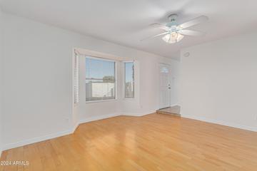 1527 E Topeka Dr., Phoenix, AZ 85024