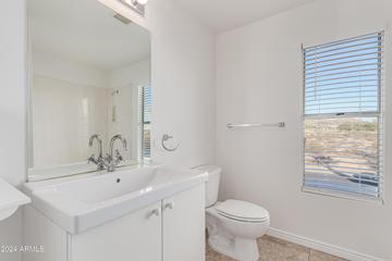 1527 E Topeka Dr., Phoenix, AZ 85024