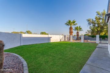 1527 E Topeka Dr., Phoenix, AZ 85024