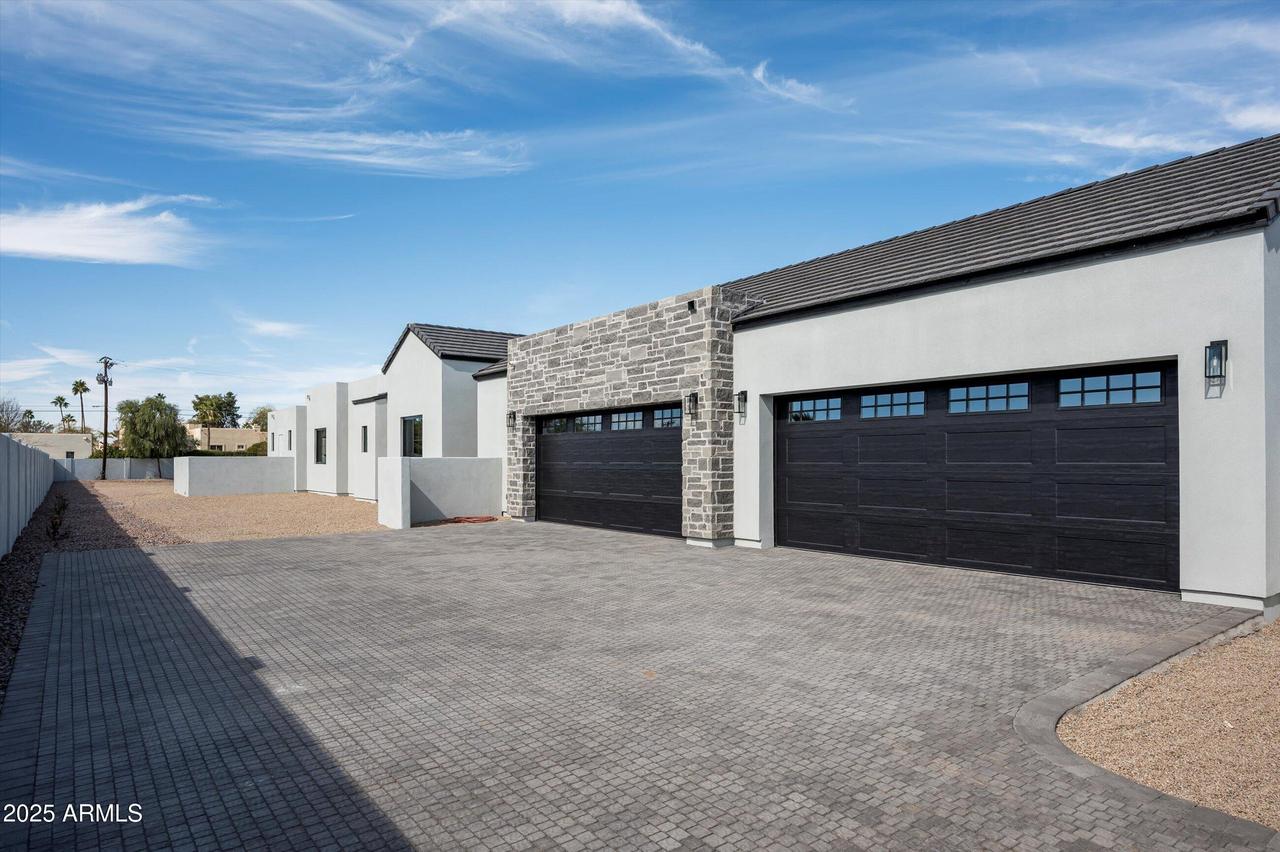 9810 N 57th St., Paradise Valley, AZ 85253