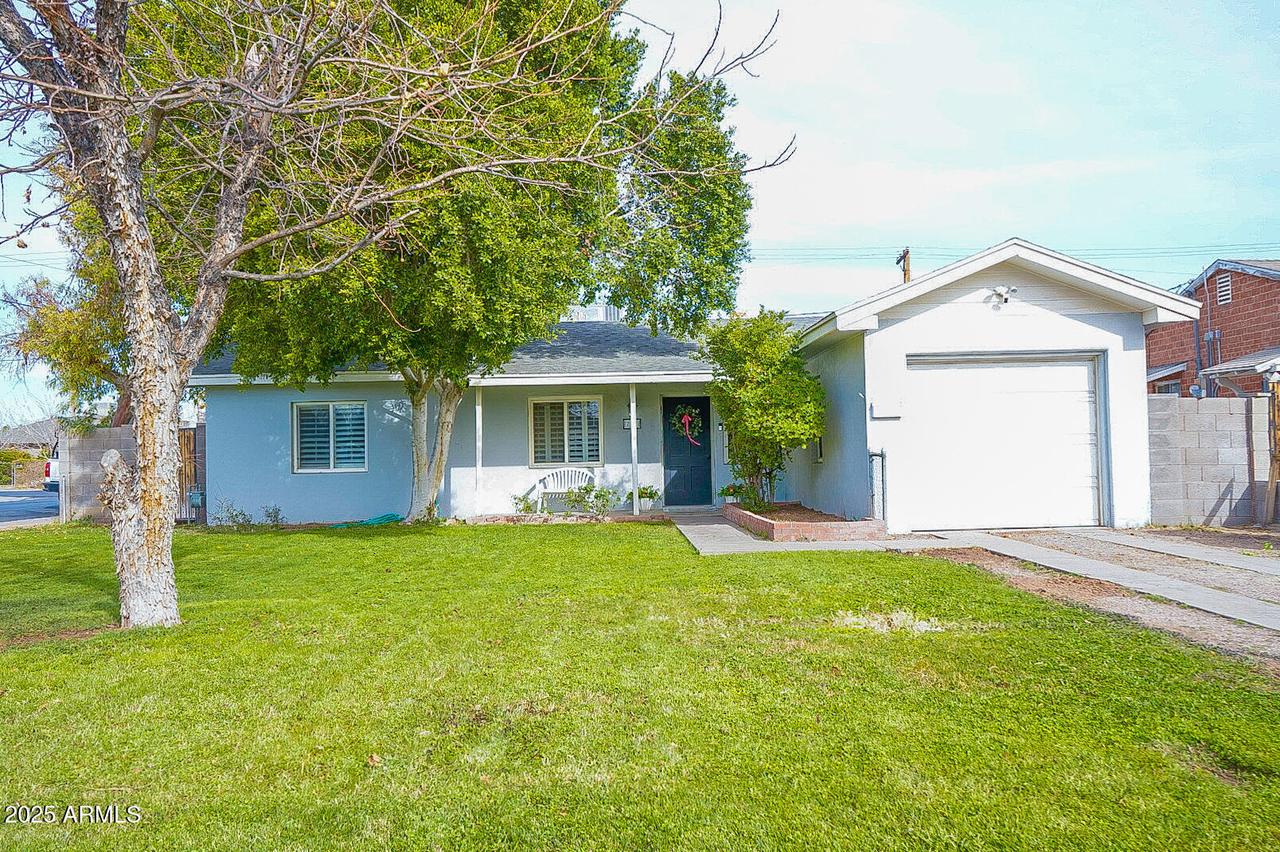 702 E Dana Ave., Mesa, AZ 85204