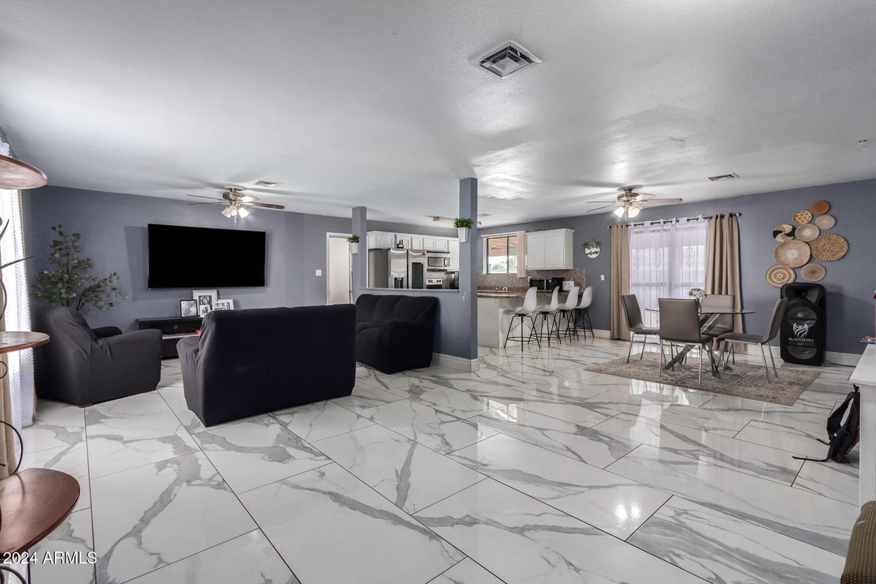 5707 W Rosewood Ln., Phoenix, AZ 85031