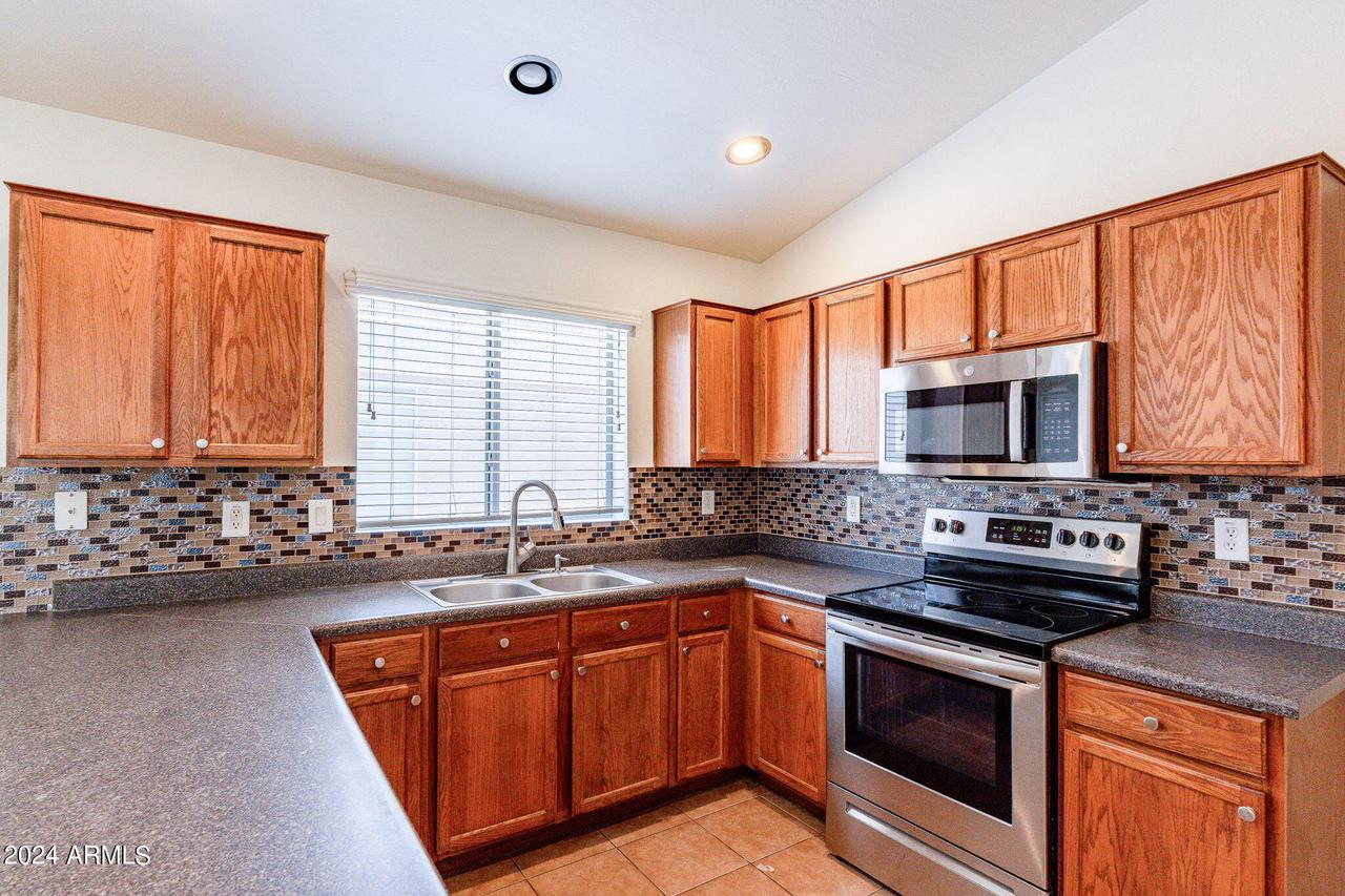 43297 W Arizona Ave., Maricopa, AZ 85138