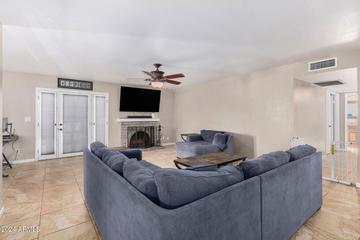 14239 N 42nd Ave., Phoenix, AZ 85053