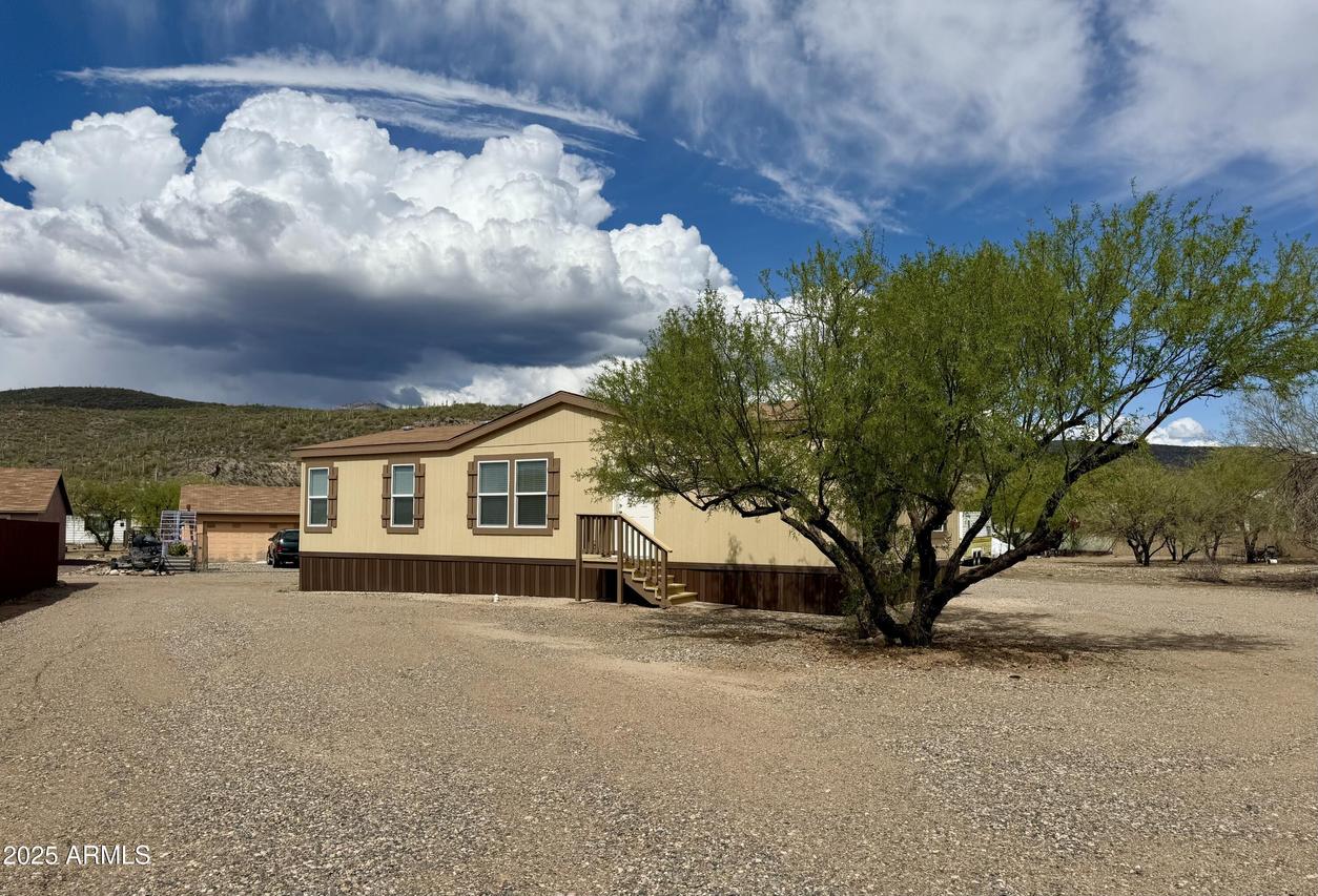 19020 E Slaton Rd., Black Canyon City, AZ 85324
