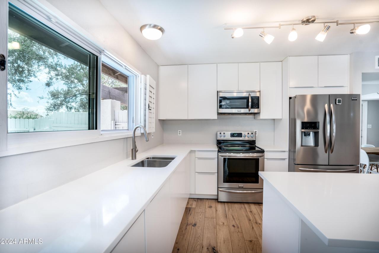 948 N 87th St., Scottsdale, AZ 85257