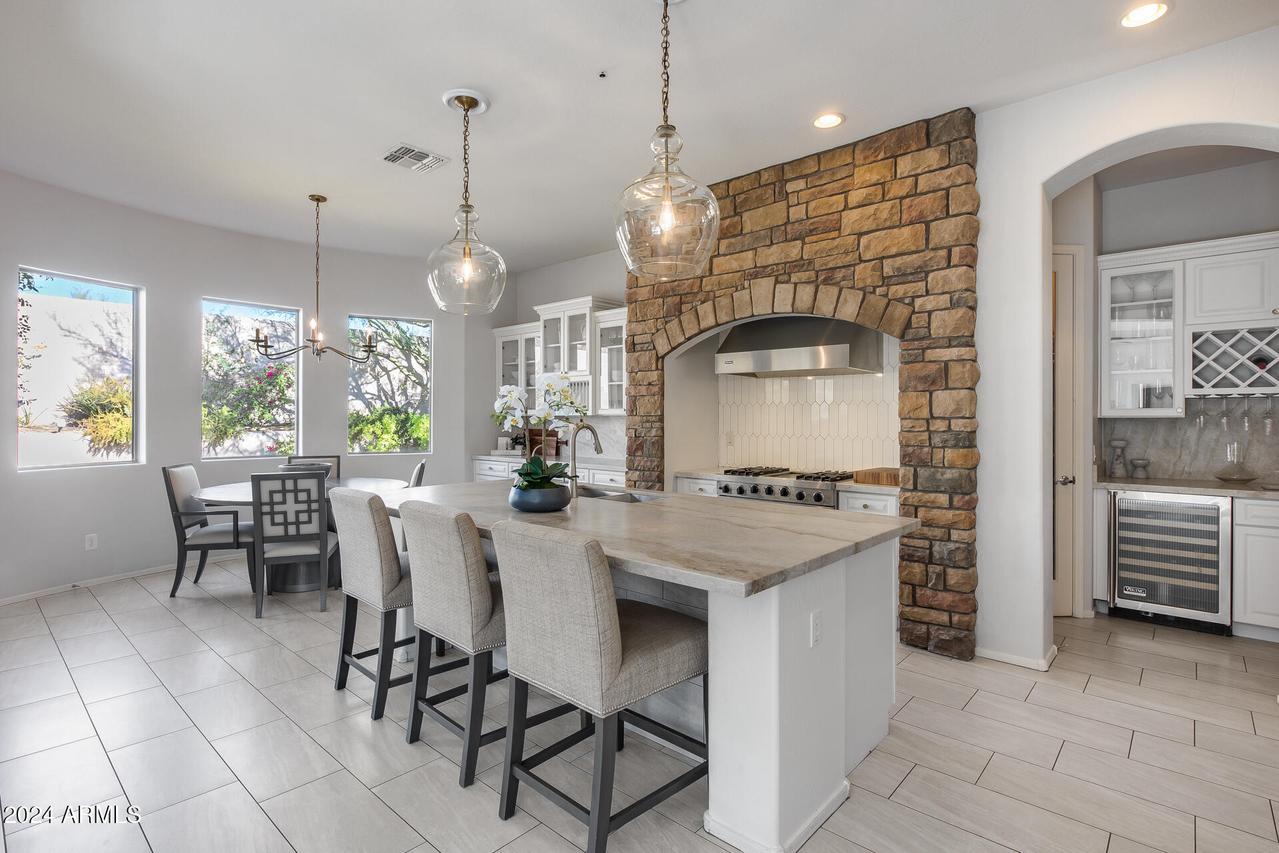 2340 W Horsetail Tr., Phoenix, AZ 85085