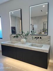 4052 E Oak St., Phoenix, AZ 85008