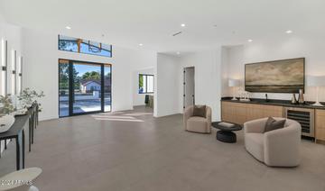 4052 E Oak St., Phoenix, AZ 85008