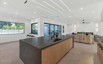 4052 E Oak St., Phoenix, AZ 85008