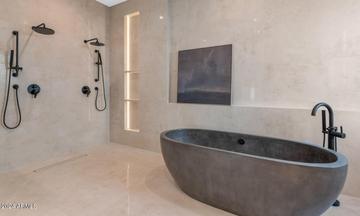 4052 E Oak St., Phoenix, AZ 85008
