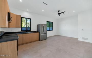 4052 E Oak St., Phoenix, AZ 85008