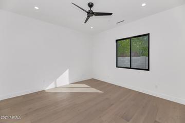 4052 E Oak St., Phoenix, AZ 85008