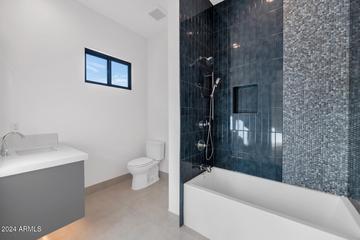 4052 E Oak St., Phoenix, AZ 85008