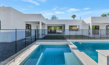 4052 E Oak St., Phoenix, AZ 85008