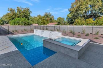 4052 E Oak St., Phoenix, AZ 85008