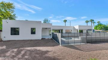 4052 E Oak St., Phoenix, AZ 85008