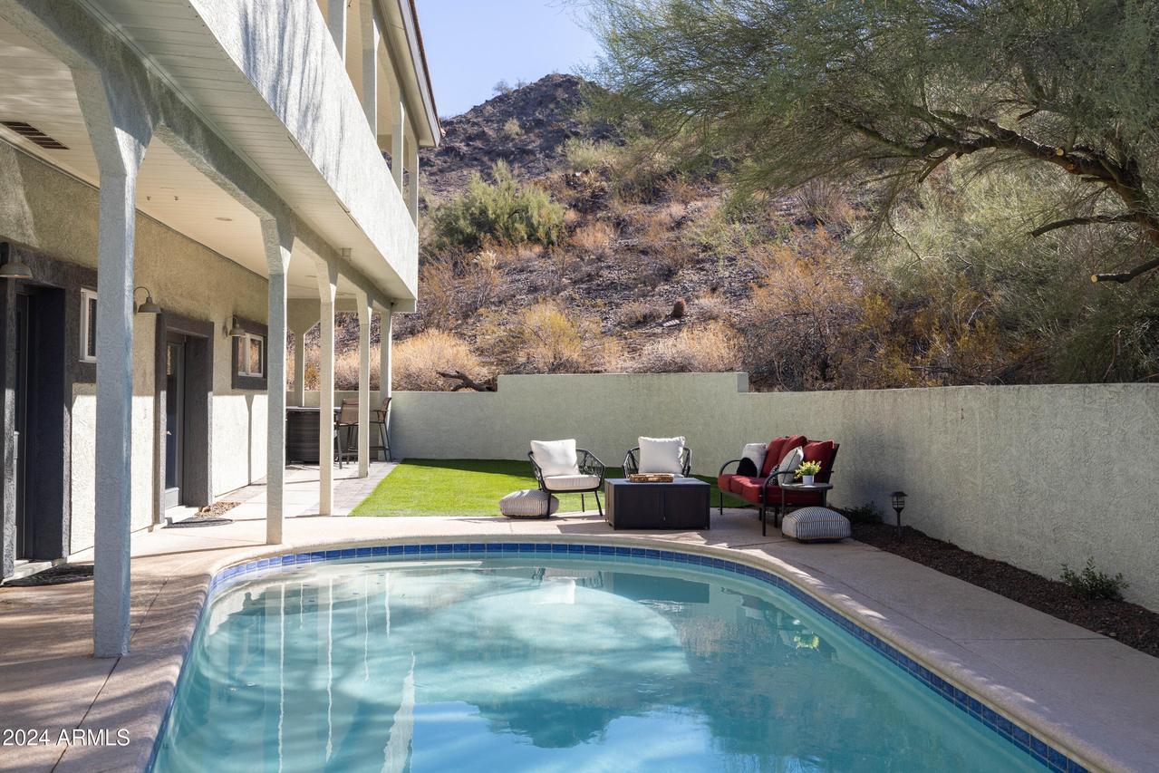 1801 E Hatcher Rd., Phoenix, AZ 85020