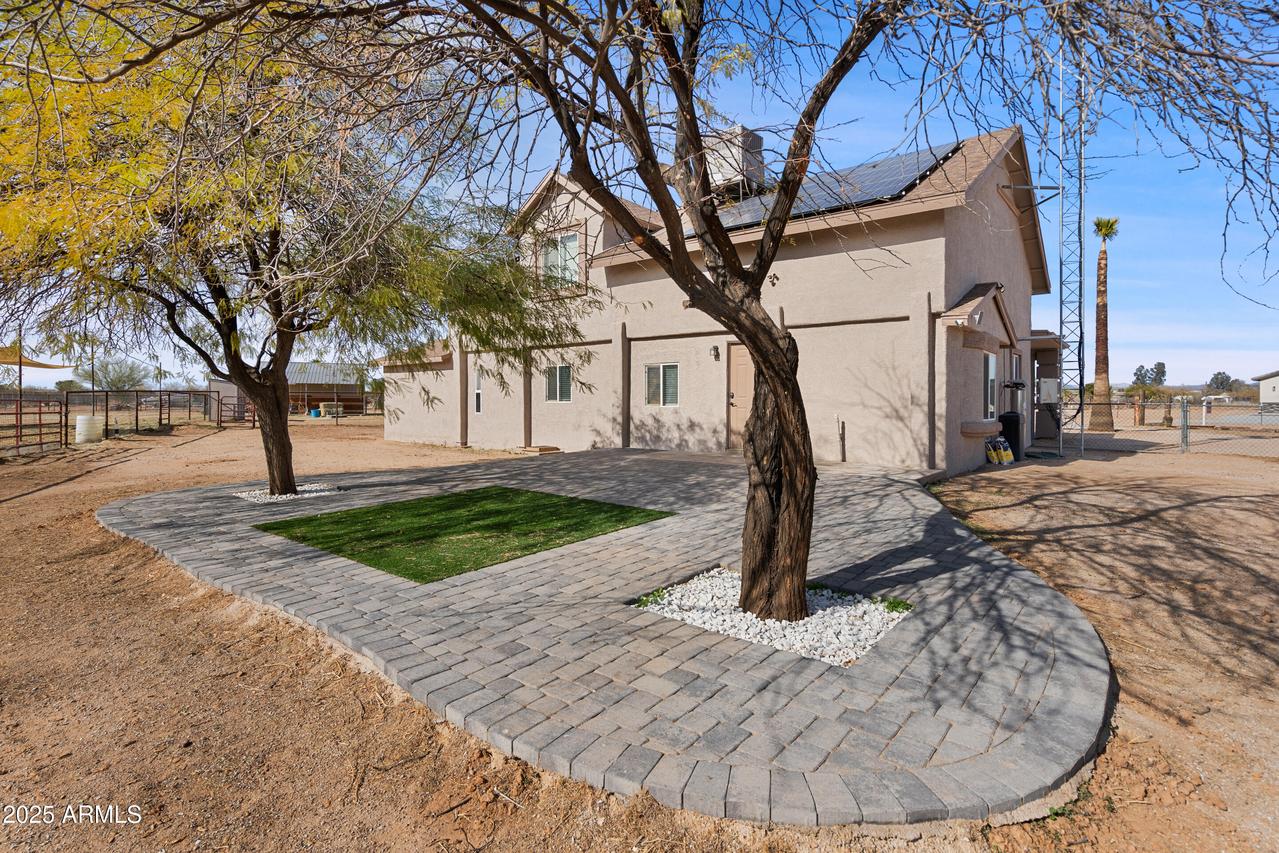 27602 N Denver Hill Dr., Wittmann, AZ 85361