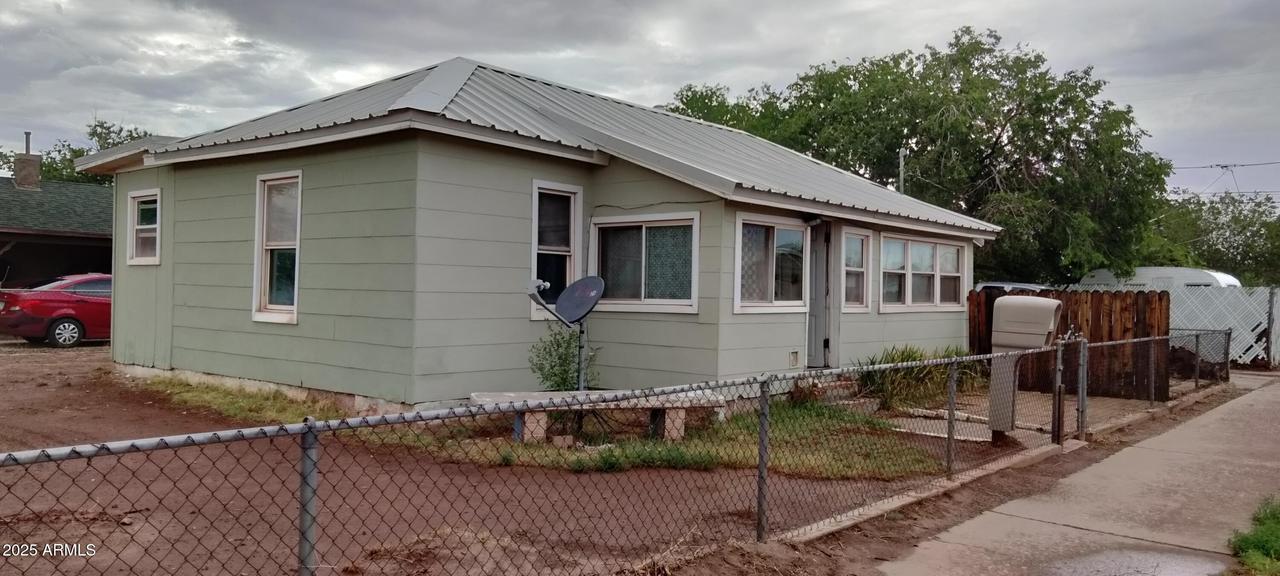 901 N Prairie Ave., Winslow, AZ 86047