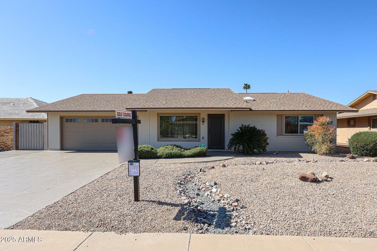 10501 W Willow Creek Cir., Sun City, AZ 85373