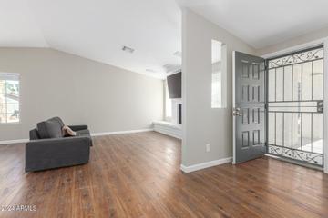 6134 W Zoe Ella Way, Glendale, AZ 85306