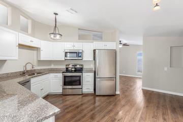 6134 W Zoe Ella Way, Glendale, AZ 85306