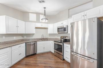 6134 W Zoe Ella Way, Glendale, AZ 85306